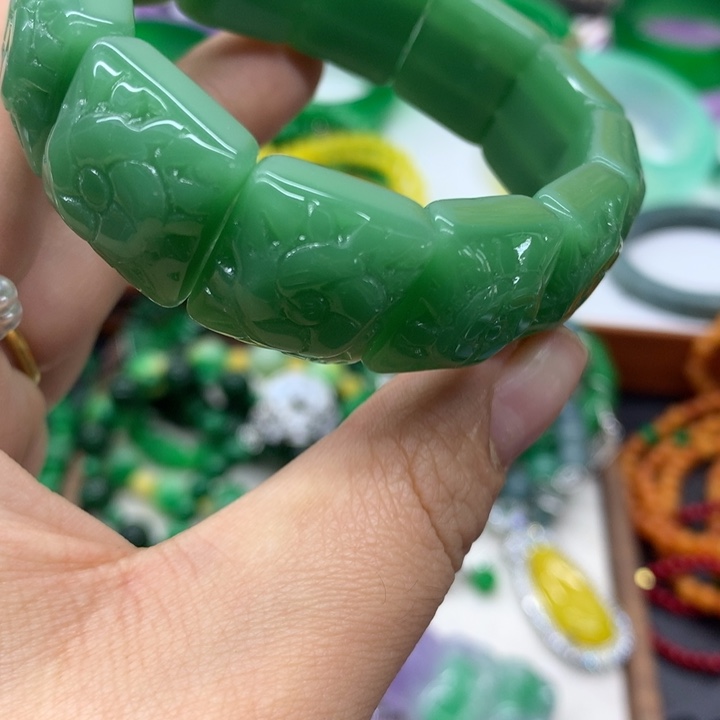 合金颈饰玛瑙/玉髓吊坠