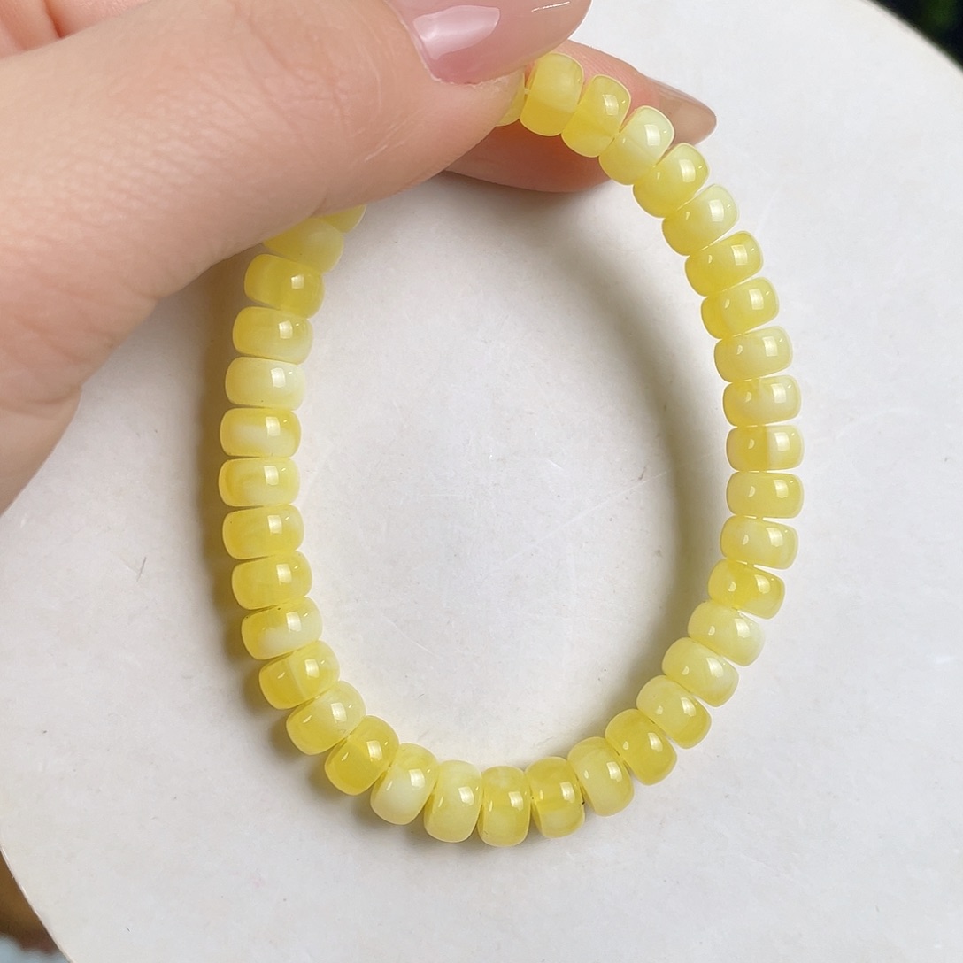 蜜蜡未镶嵌颈饰定制发货