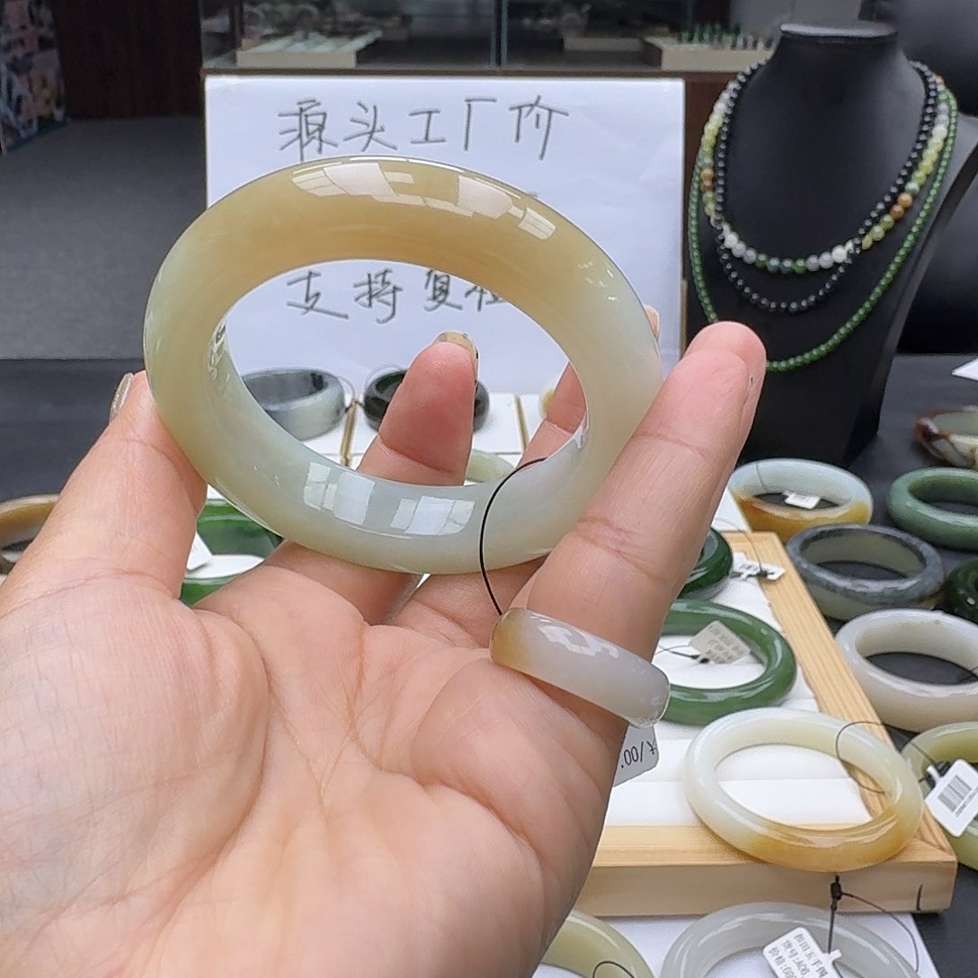 未镶嵌手镯和田玉N****～