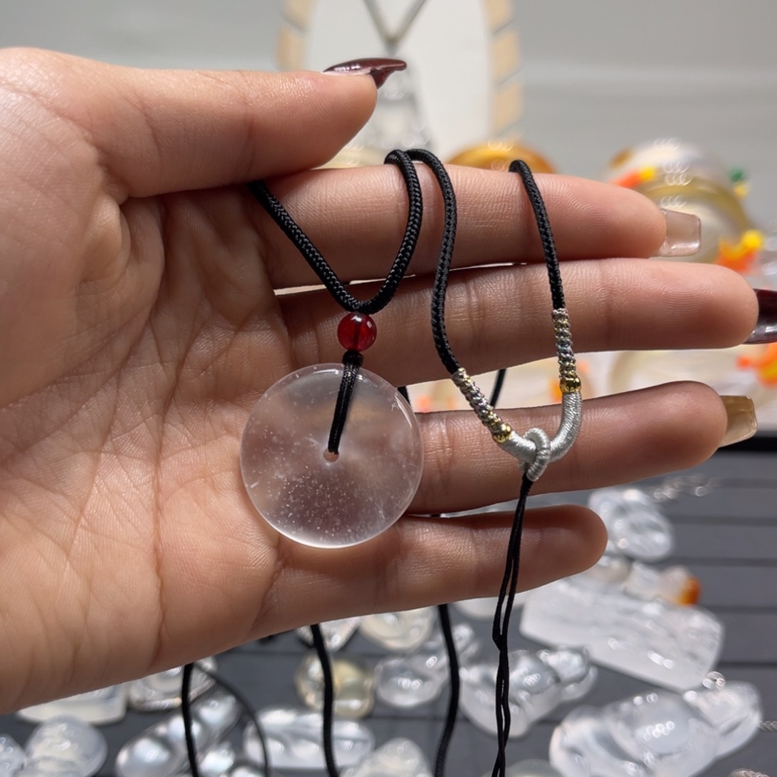 石英质玉颈饰未镶嵌