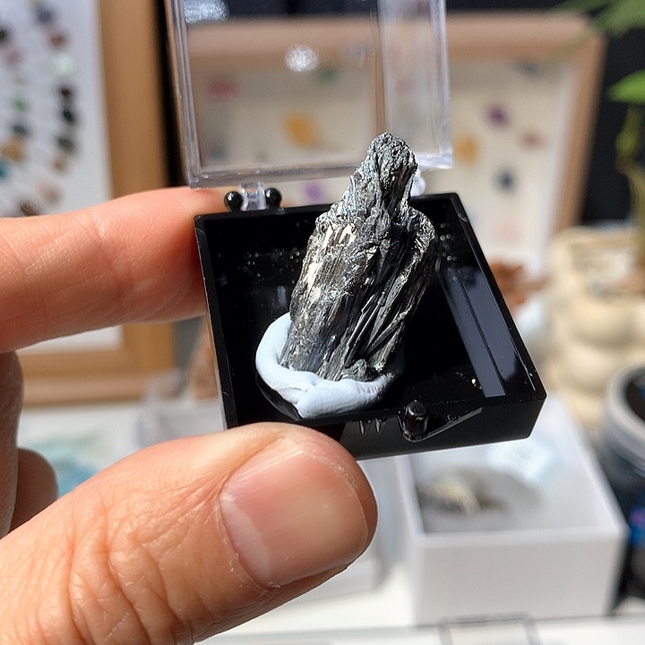 2420 三水矿物标本摆件
