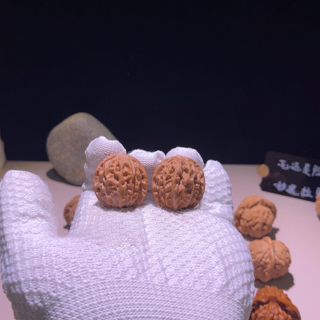 文玩核桃吊坠30野生烈焰珠