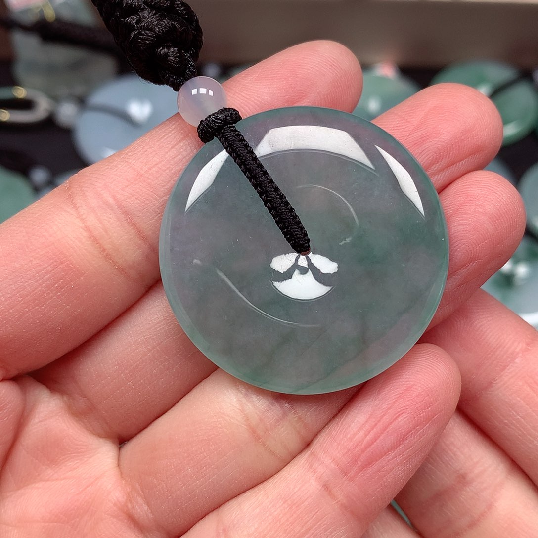 翡翠颈饰未镶嵌平安扣A