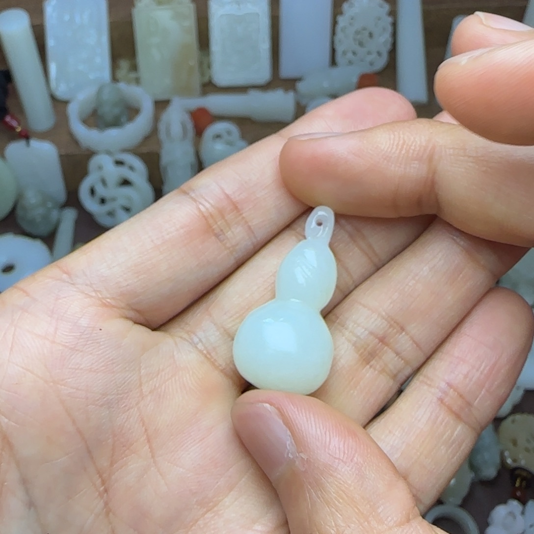 和田玉挂件未镶嵌葫芦