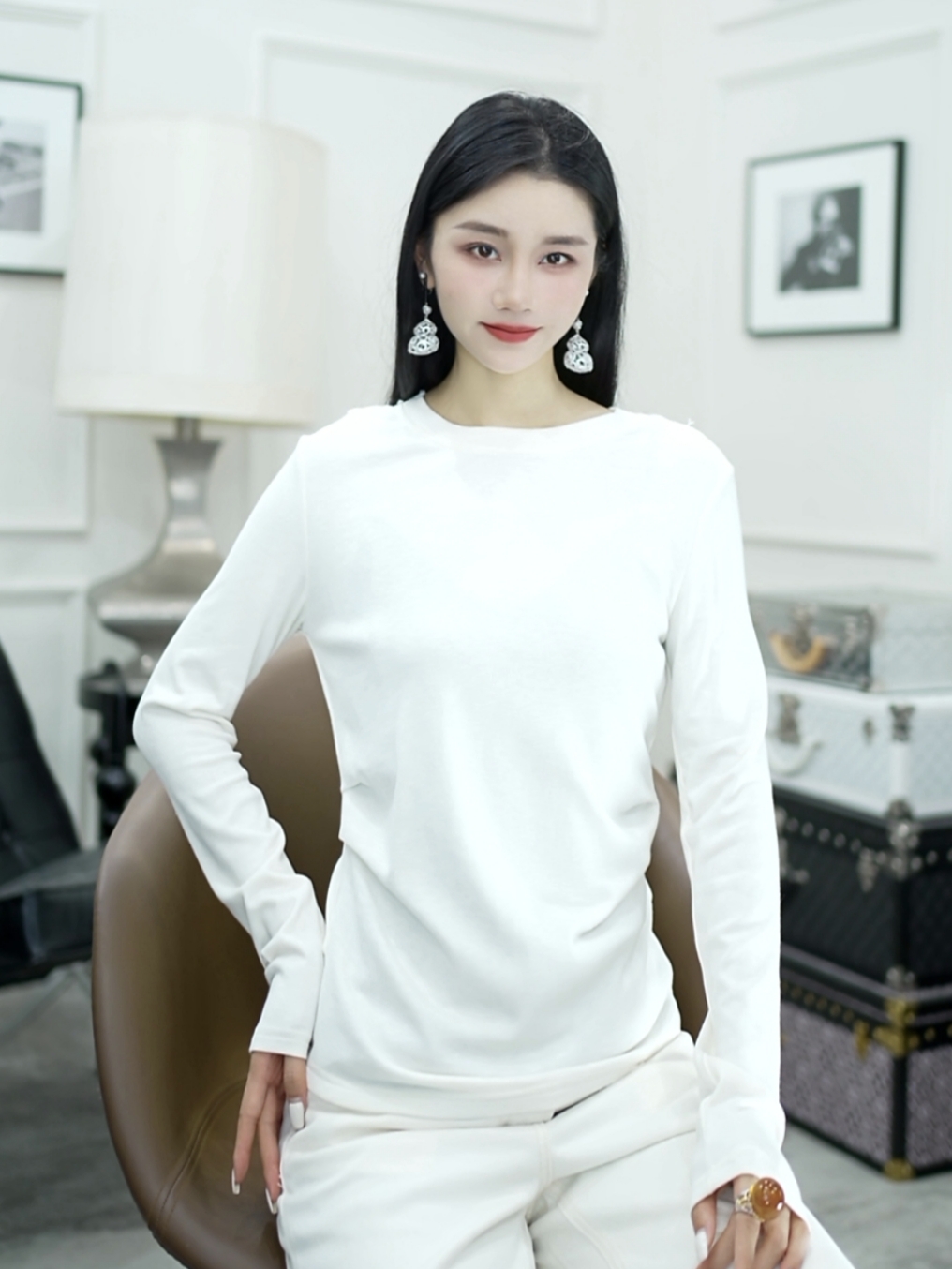 Betty Bairn【知白】高端系列V领蕾丝上衣25B-BW10192