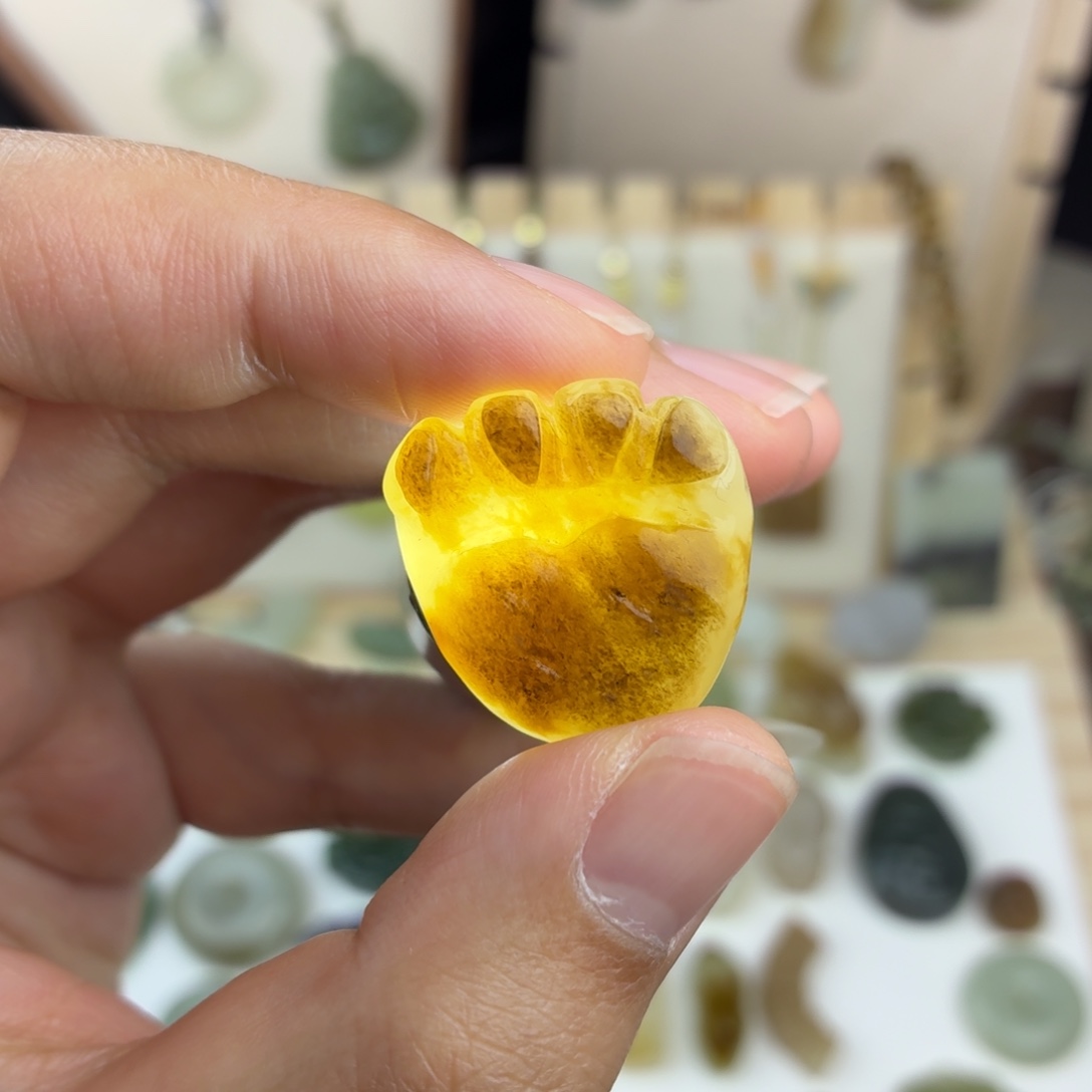 和田玉未镶嵌颈饰微瑕处理