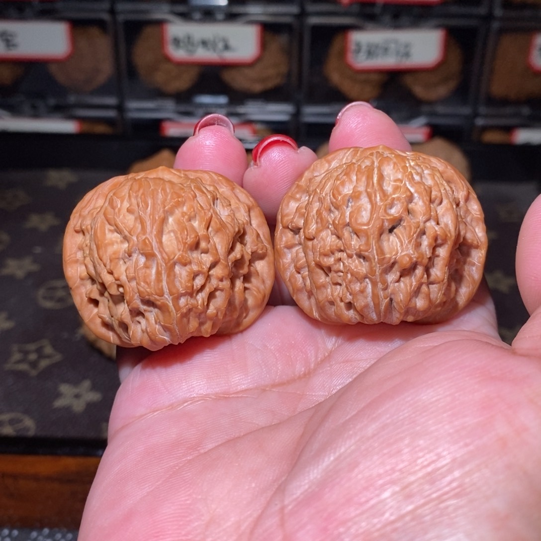 文玩核桃把件40全品正磨