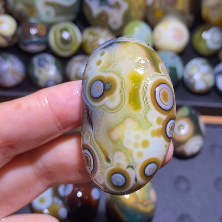 未镶嵌玛瑙/玉髓珠宝半成品124