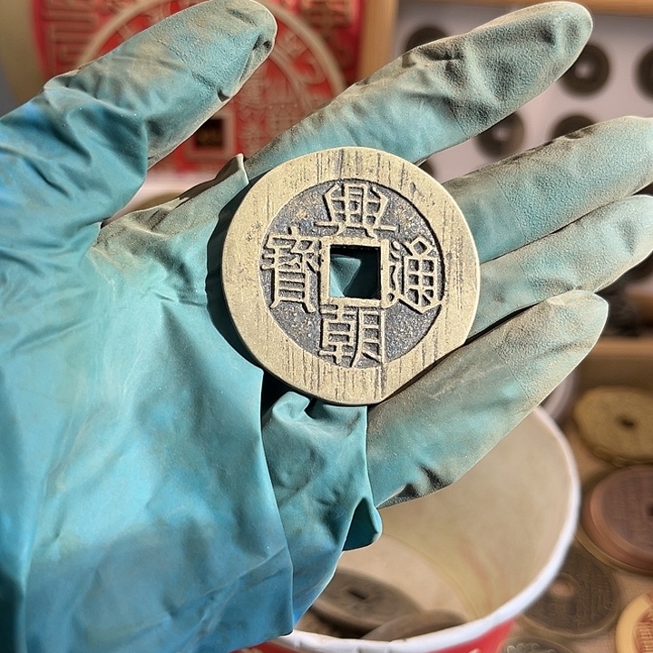 D***1铜现代翻砂工艺作品