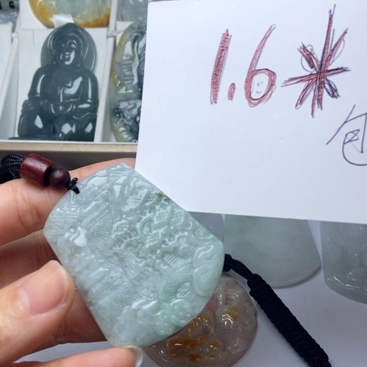 ᕙ***佛翡翠未镶嵌颈饰翡翠