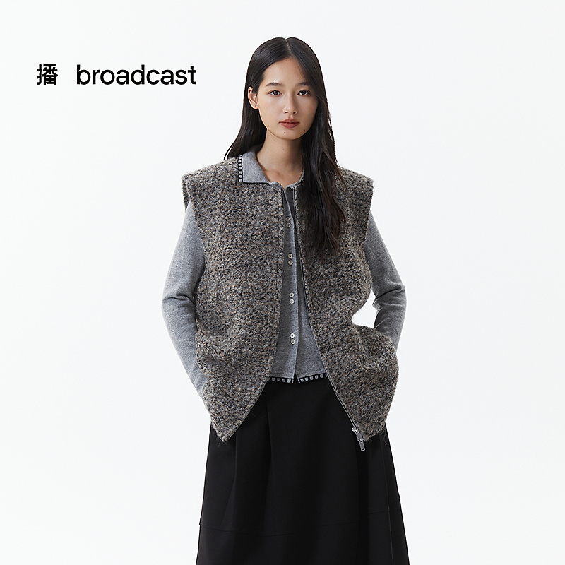 播冬季新品复古小香风粗花呢格纹圆领马甲DDS4MD5304