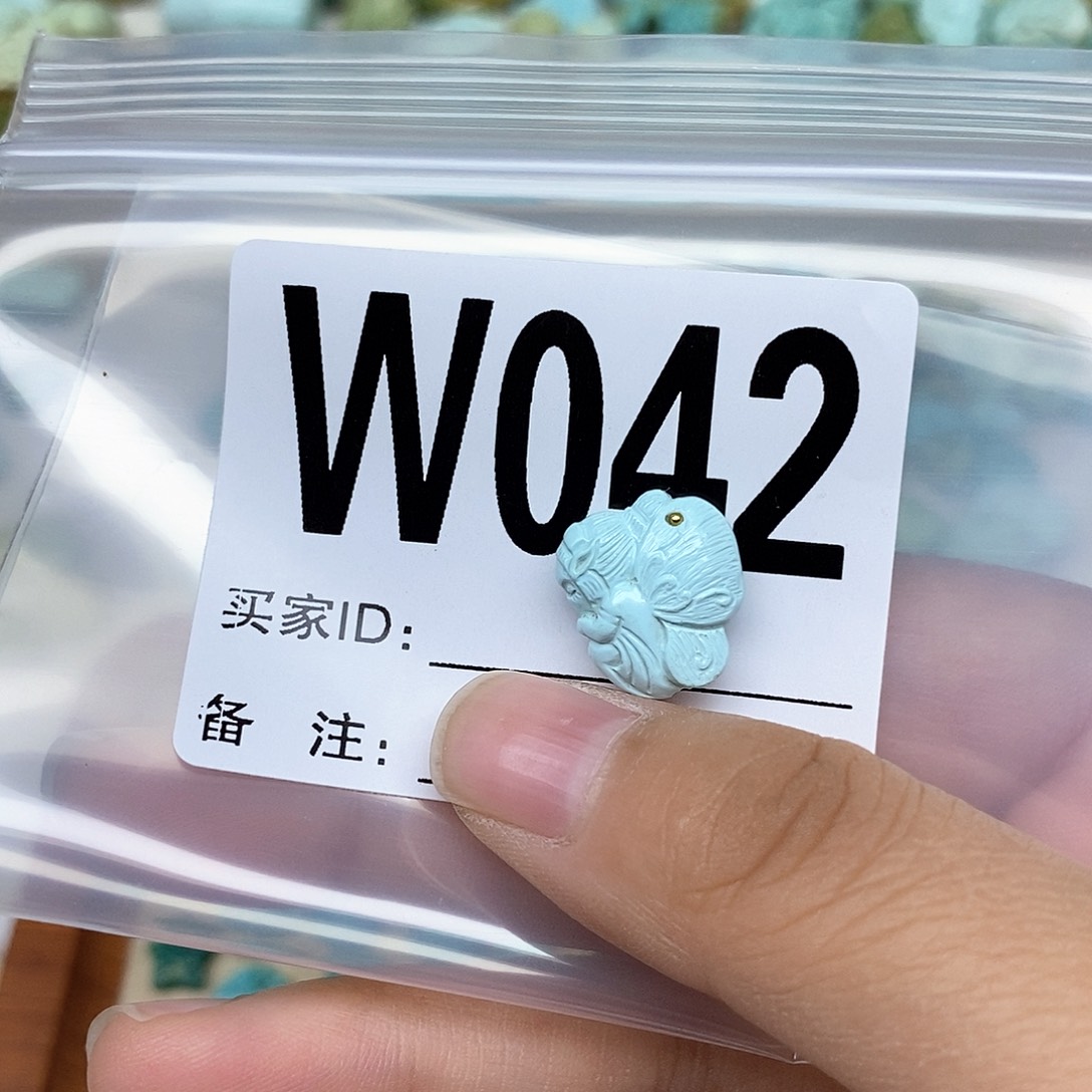 绿松石配饰未镶嵌及*