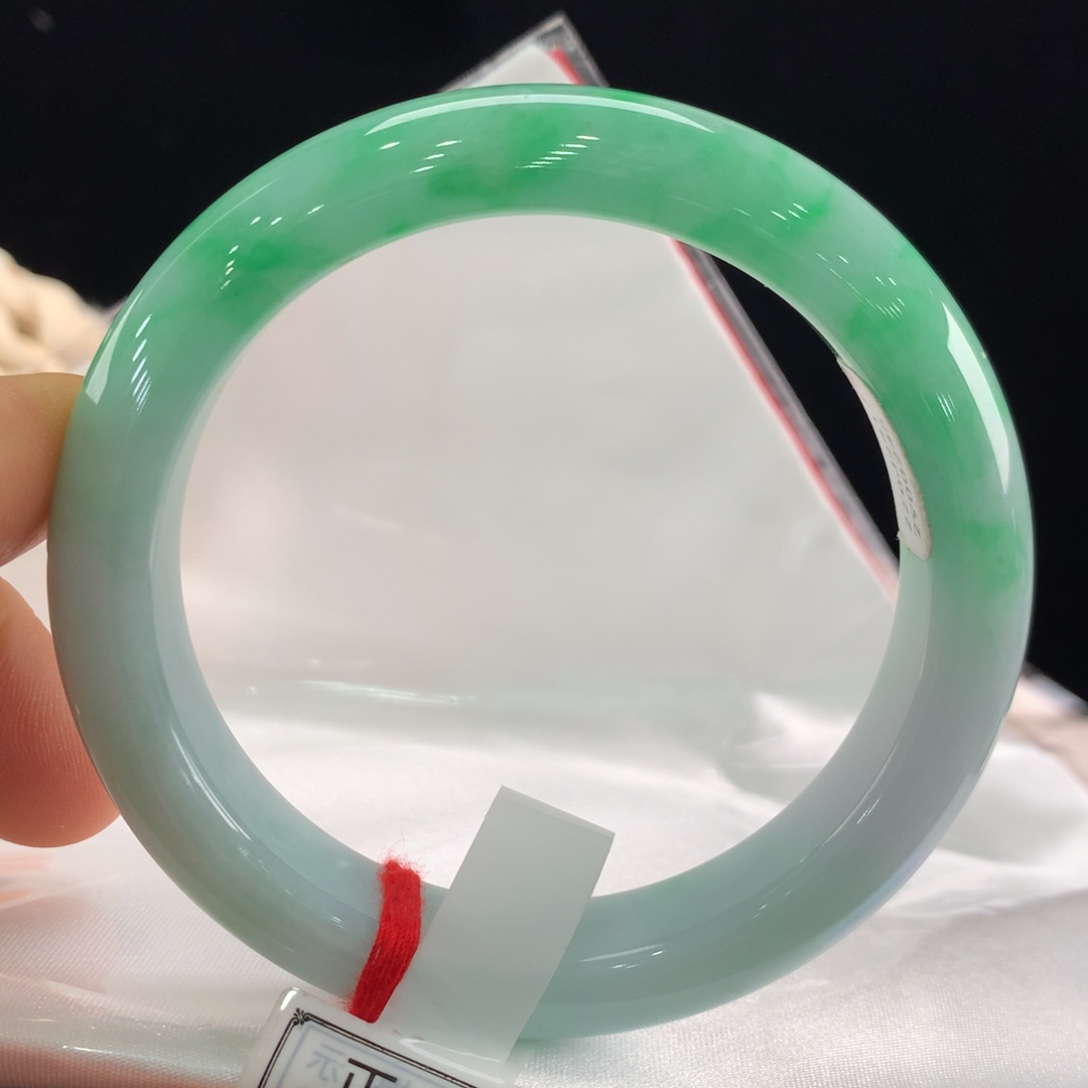 翡翠手镯未镶嵌111-0245