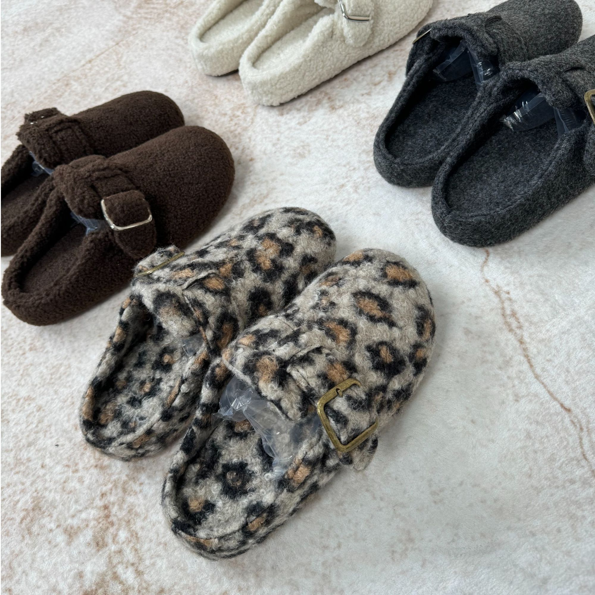 拖鞋~冬季款式 外穿保暖居家舒适