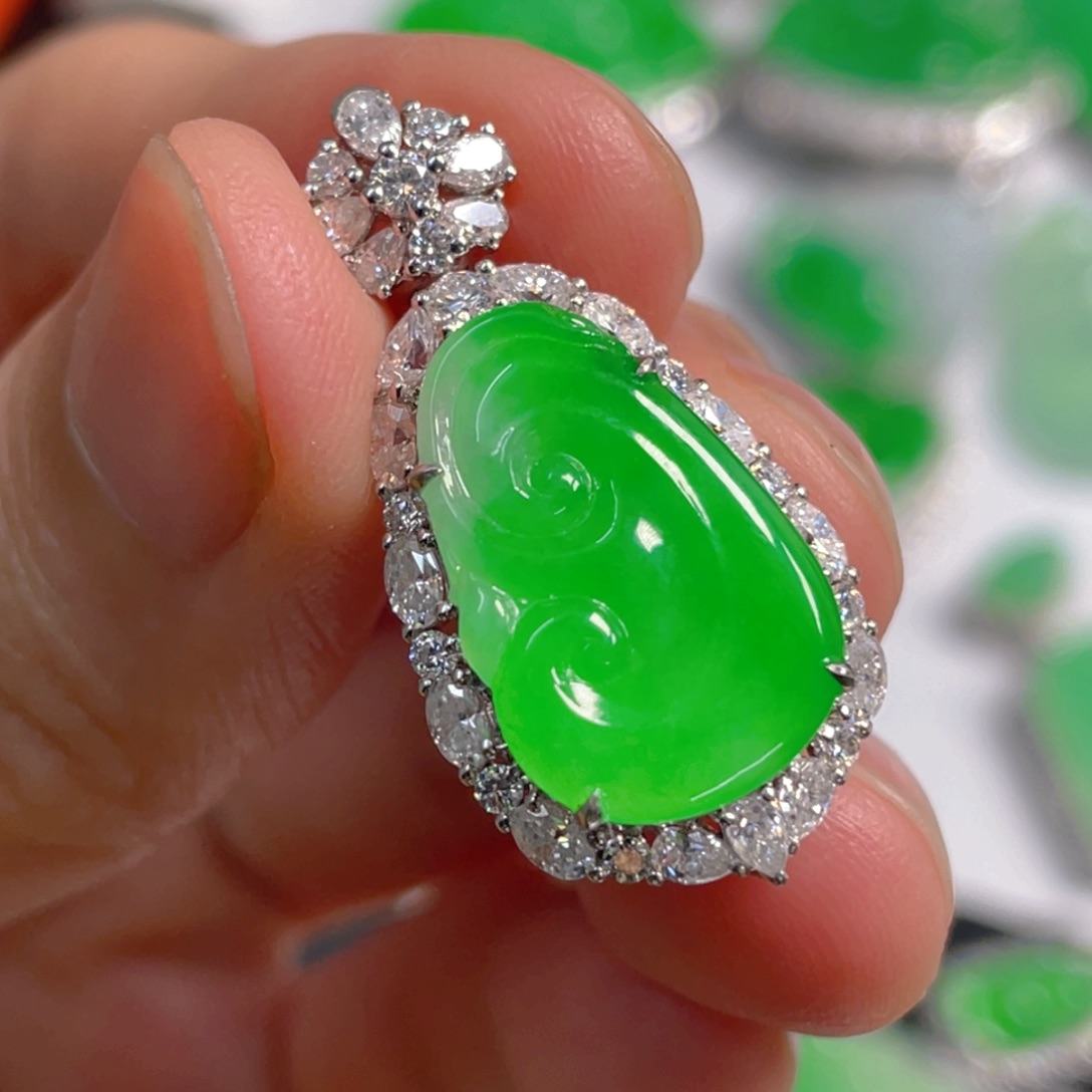 翡翠18K金镶嵌吊坠(不含链)