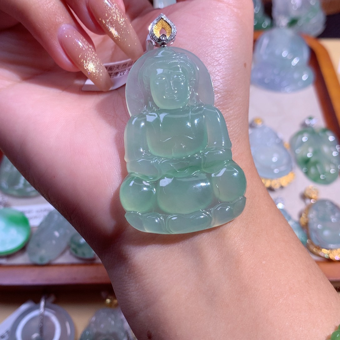 翡翠吊坠(不含链)18K金镶嵌