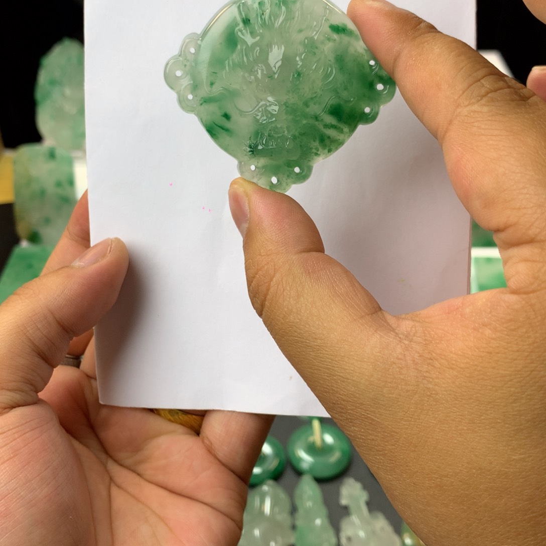 石英质玉（非洲翠）未镶嵌吊坠(赠链)