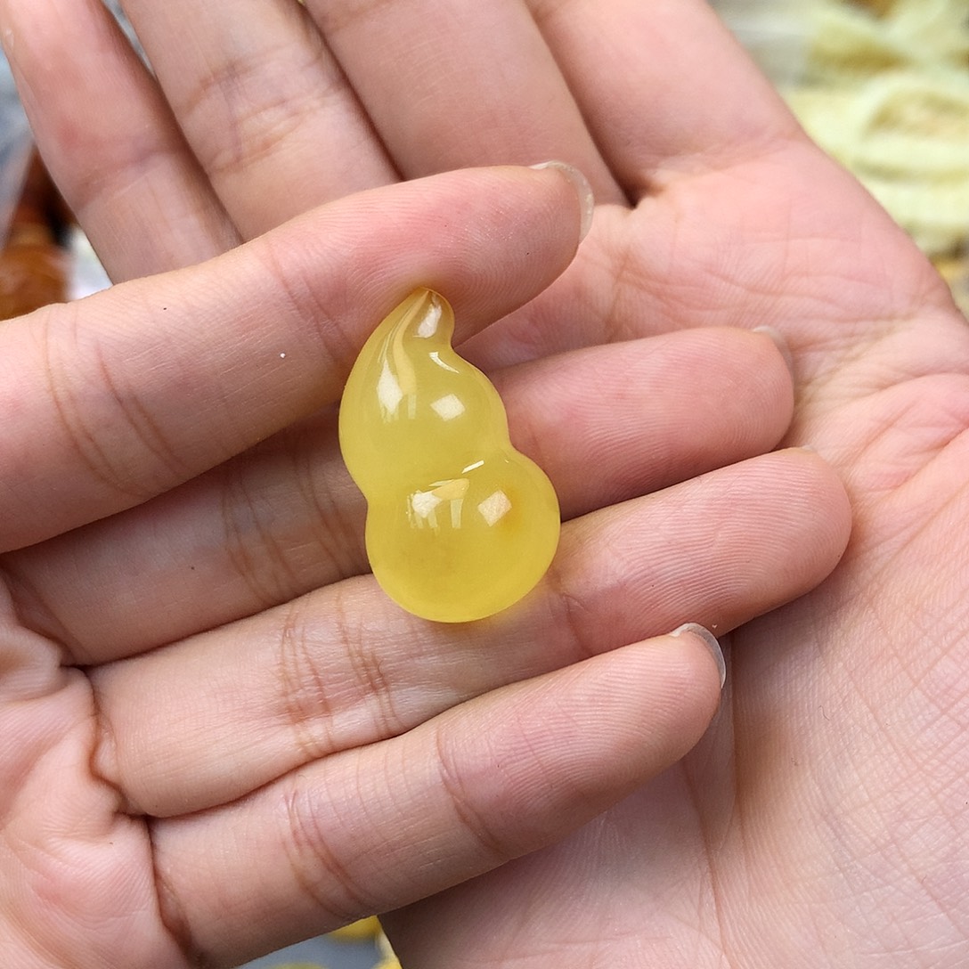 琥珀未镶嵌珠宝奇石