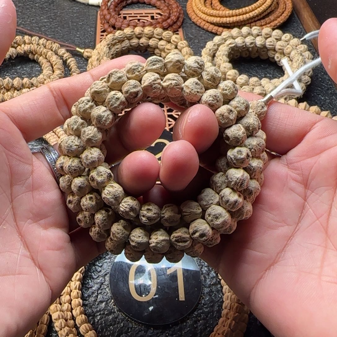 柏香籽/百香籽吊坠晨*