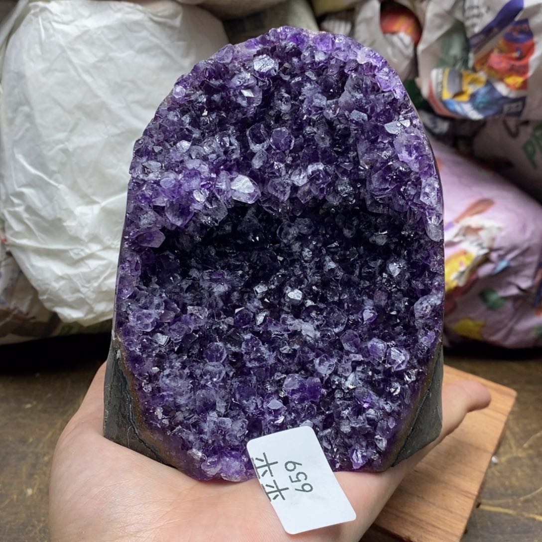 紫晶乌拉圭未镶嵌