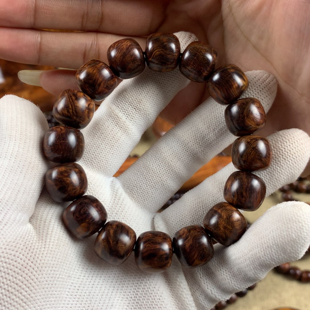 黄花梨/降香黄檀心****懂1.3*1.4手串