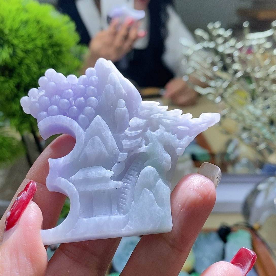 【闪购商品】翡翠颈饰未镶嵌山水