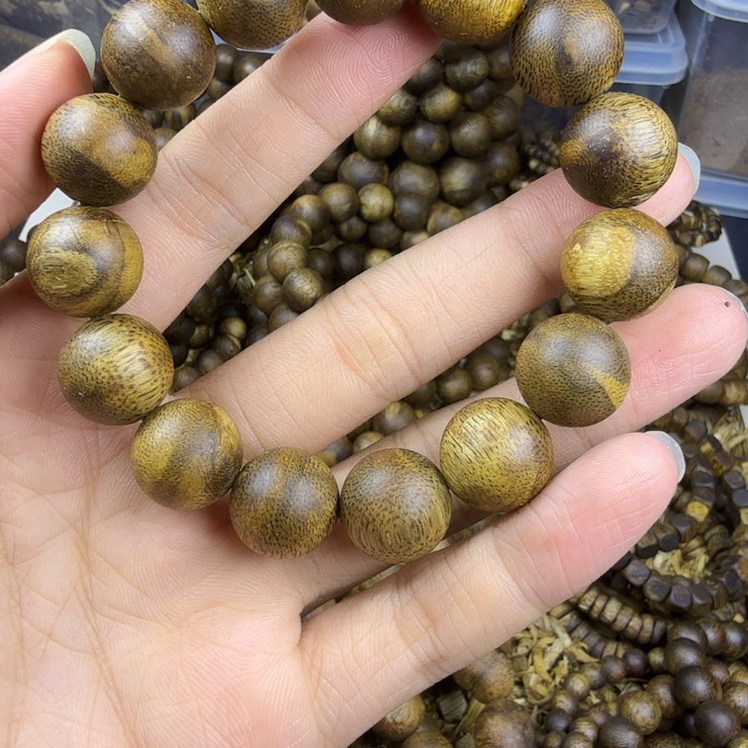 沉香沉香碎屑胖*杰卡1.5mm，17克