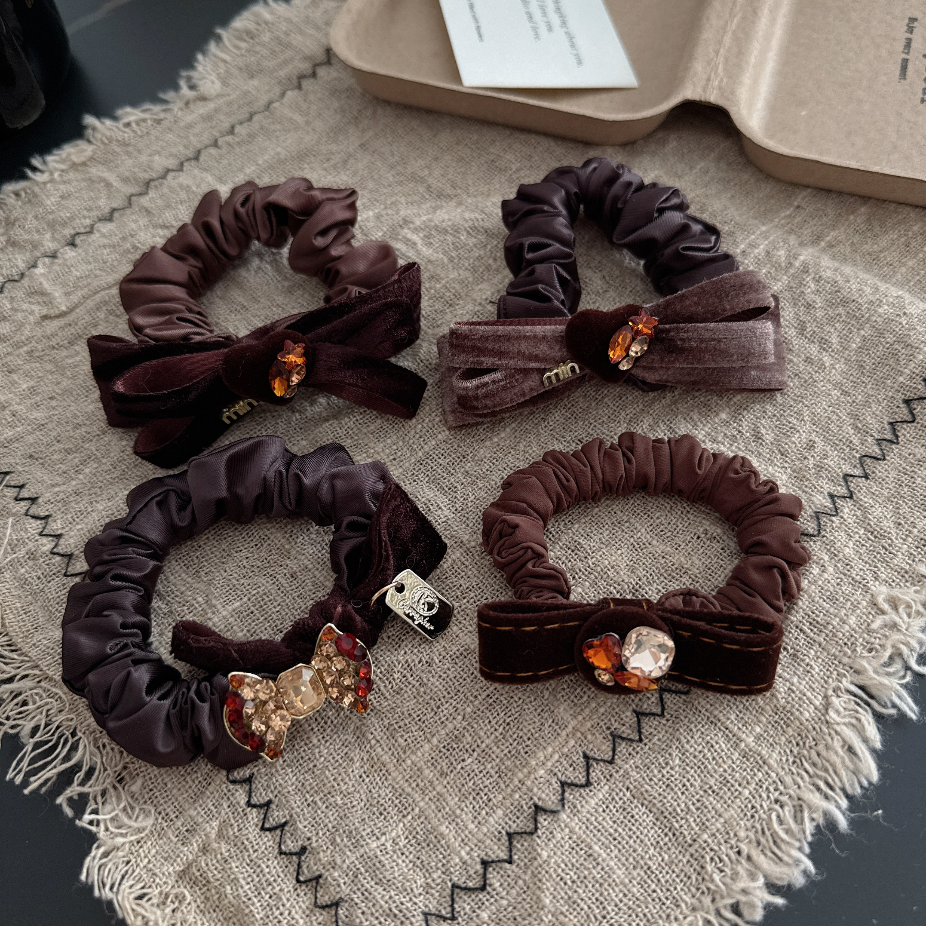 jioli/椒莉复古丝绒蝴蝶结小肠发圈秋冬新款布艺百搭马尾头绳皮筋