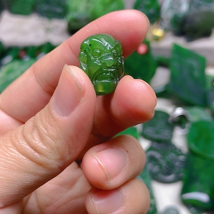 和田玉（碧玉）未镶嵌手链
