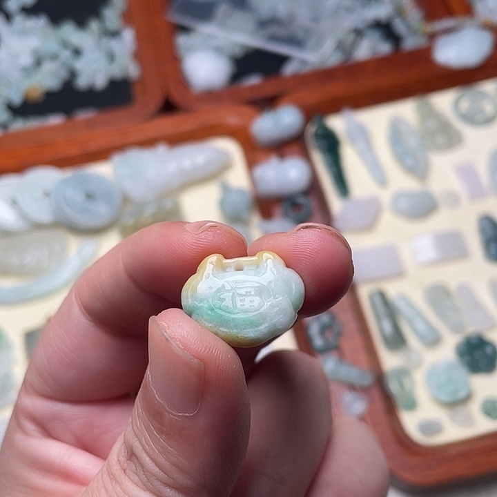 非金属天然福字锁