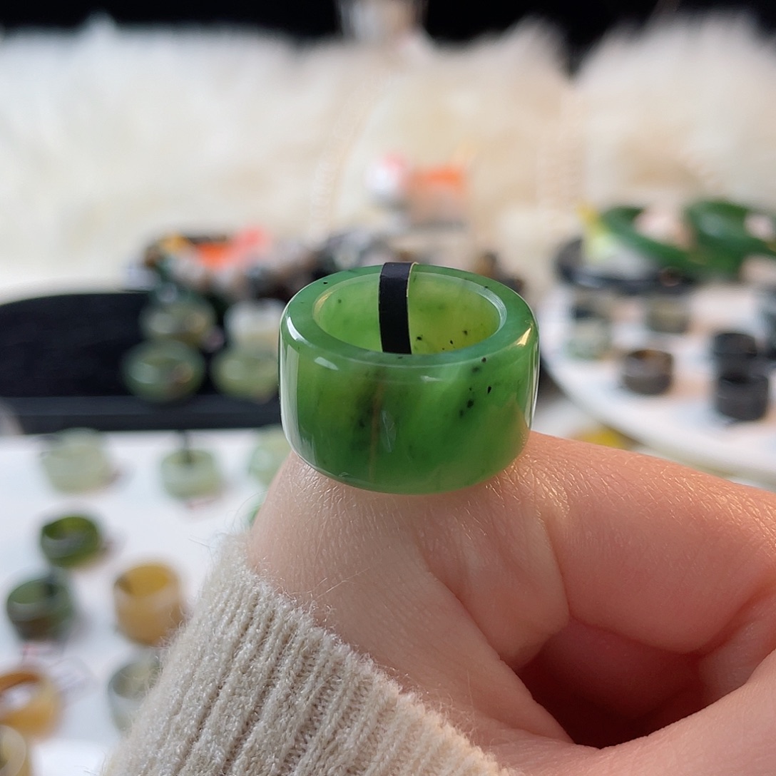 娜***粥和田玉未镶嵌戒指k126碧玉乌兰海圆切16.9mm