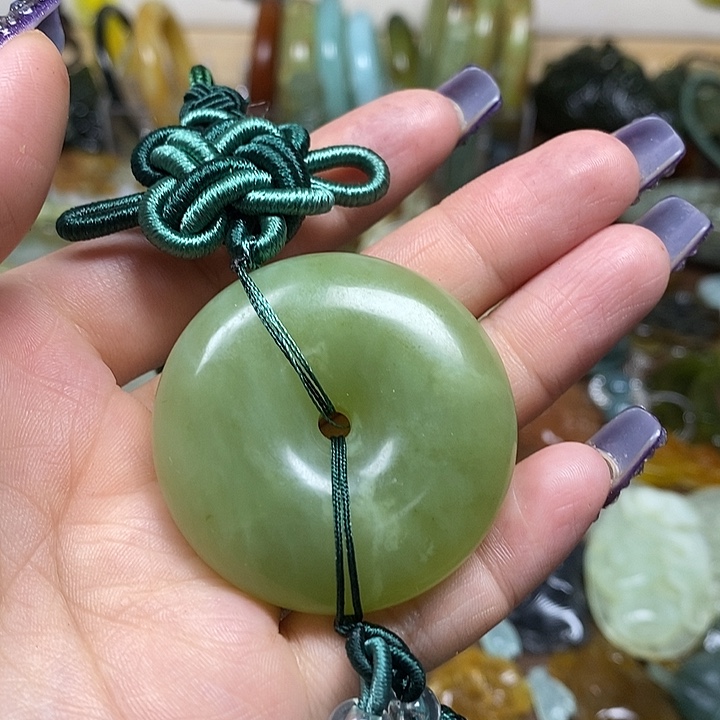 蛇纹石玉车挂未镶嵌