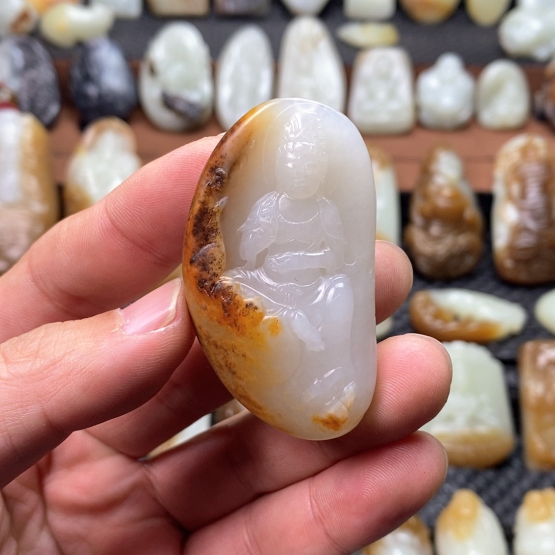 和田玉颈饰未镶嵌