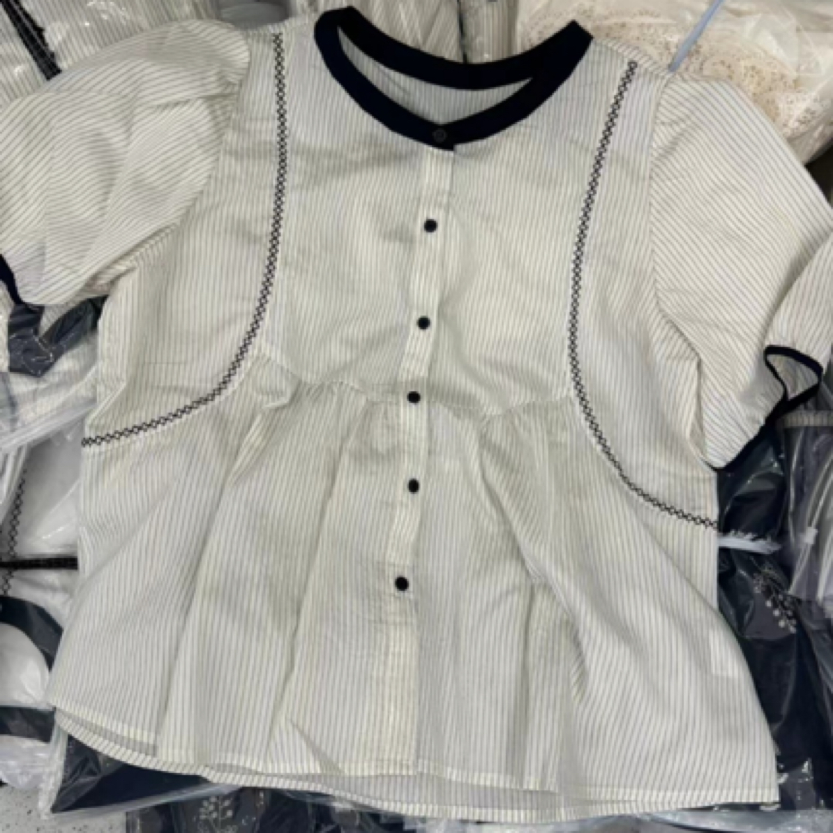 XN 夏季新款圆领撞色肩膀刺绣竖条纹宽松显瘦休闲衬衫女