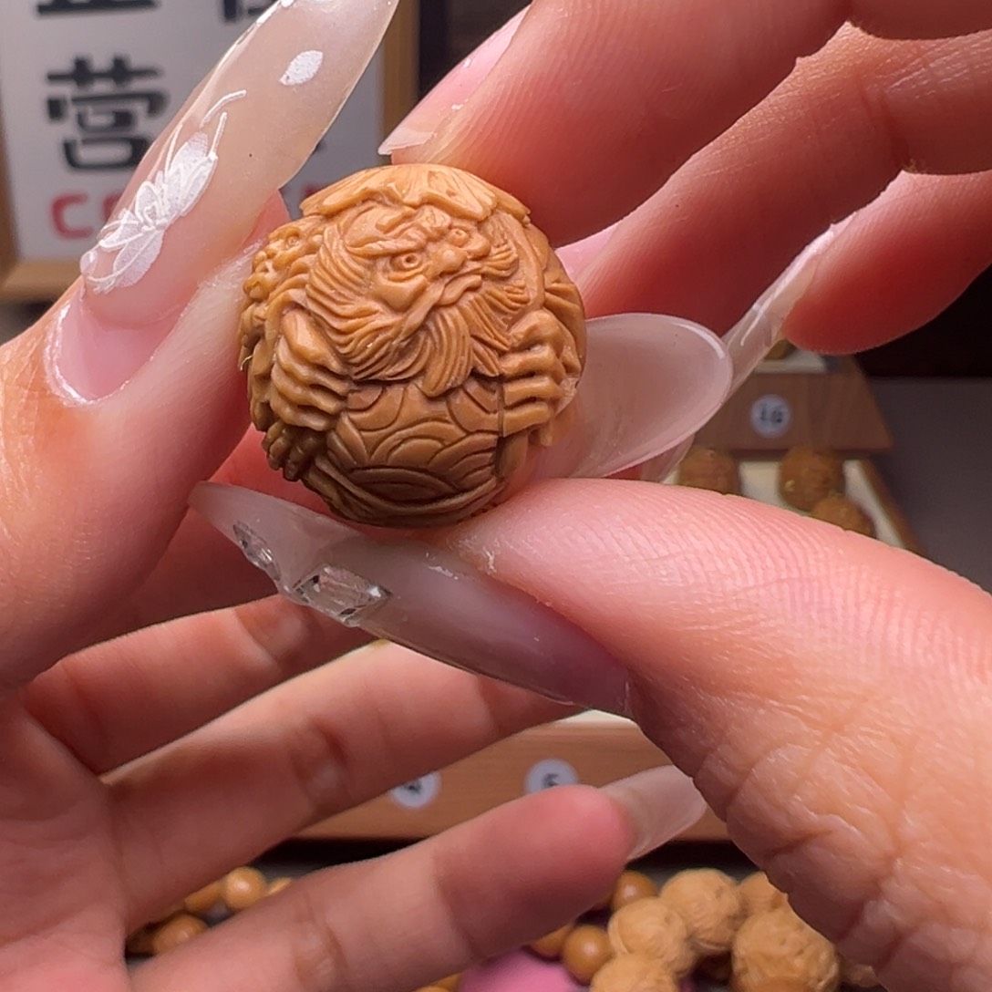 文玩核桃把件精修款钟馗戏五鬼18左右尺寸全品有正常封口线