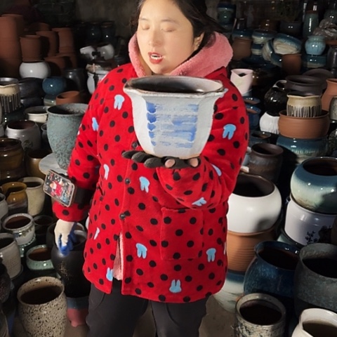 口21高15瑕疵盆子。