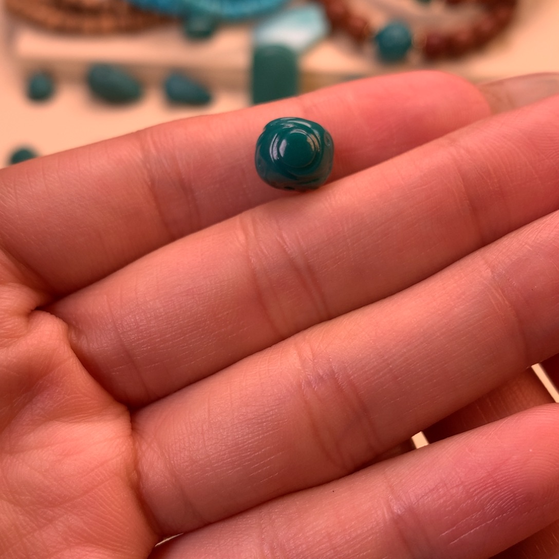 绿松石无未镶嵌9.2X7.8尺寸 瑕疵