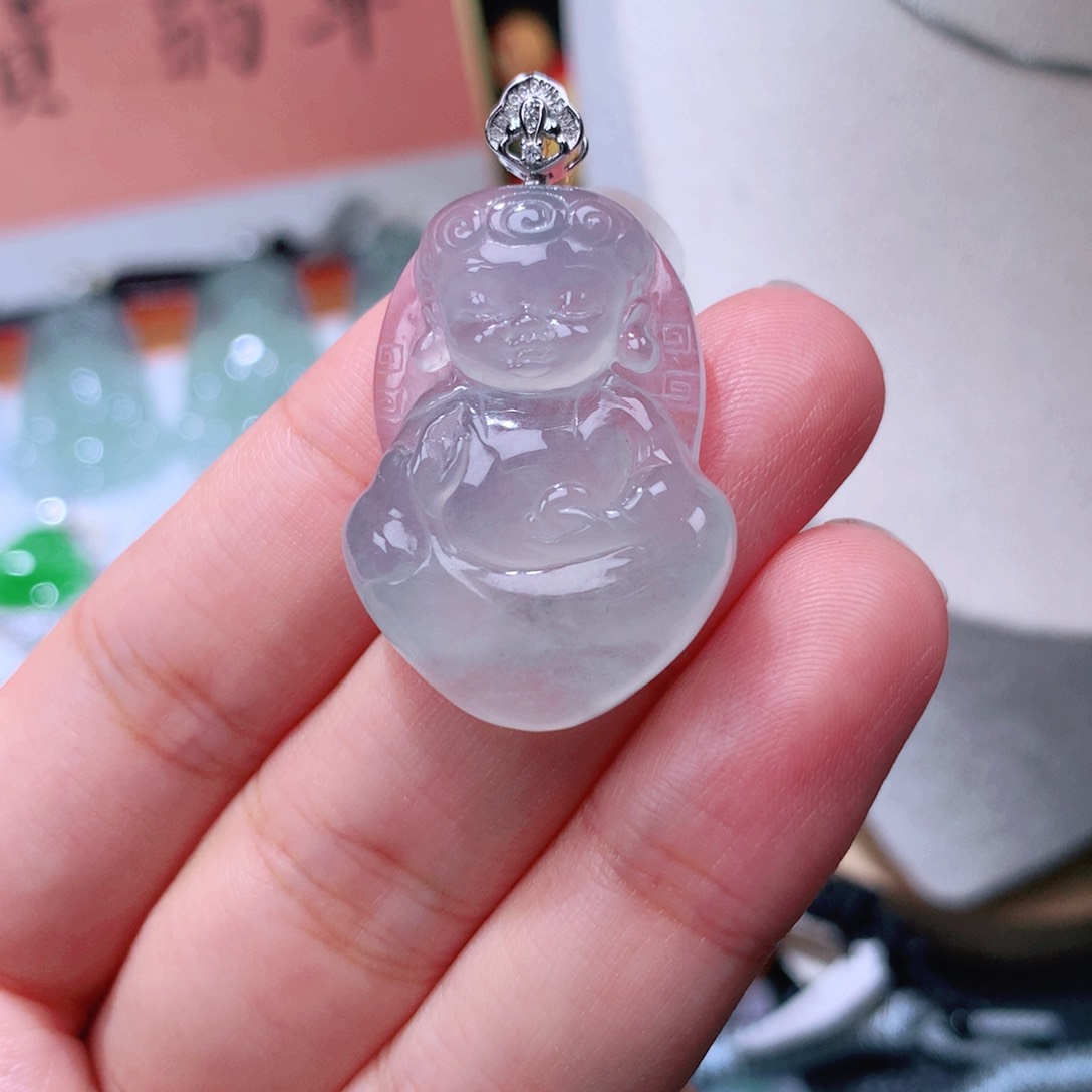 颈饰18K金镶嵌翡翠宝宝观音