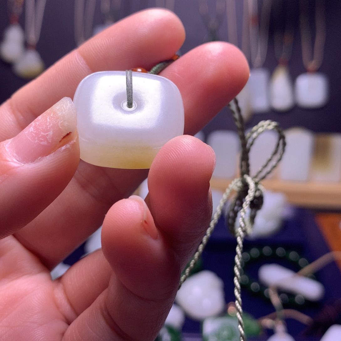 和田玉挂件未镶嵌