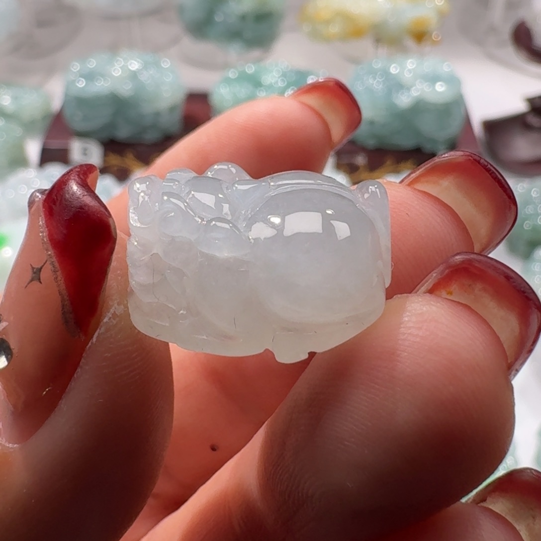 定制翡翠未镶嵌貔貅