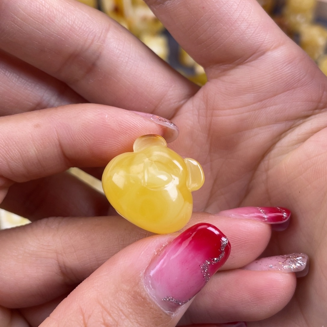 琥珀裸石未镶嵌蜜蜡