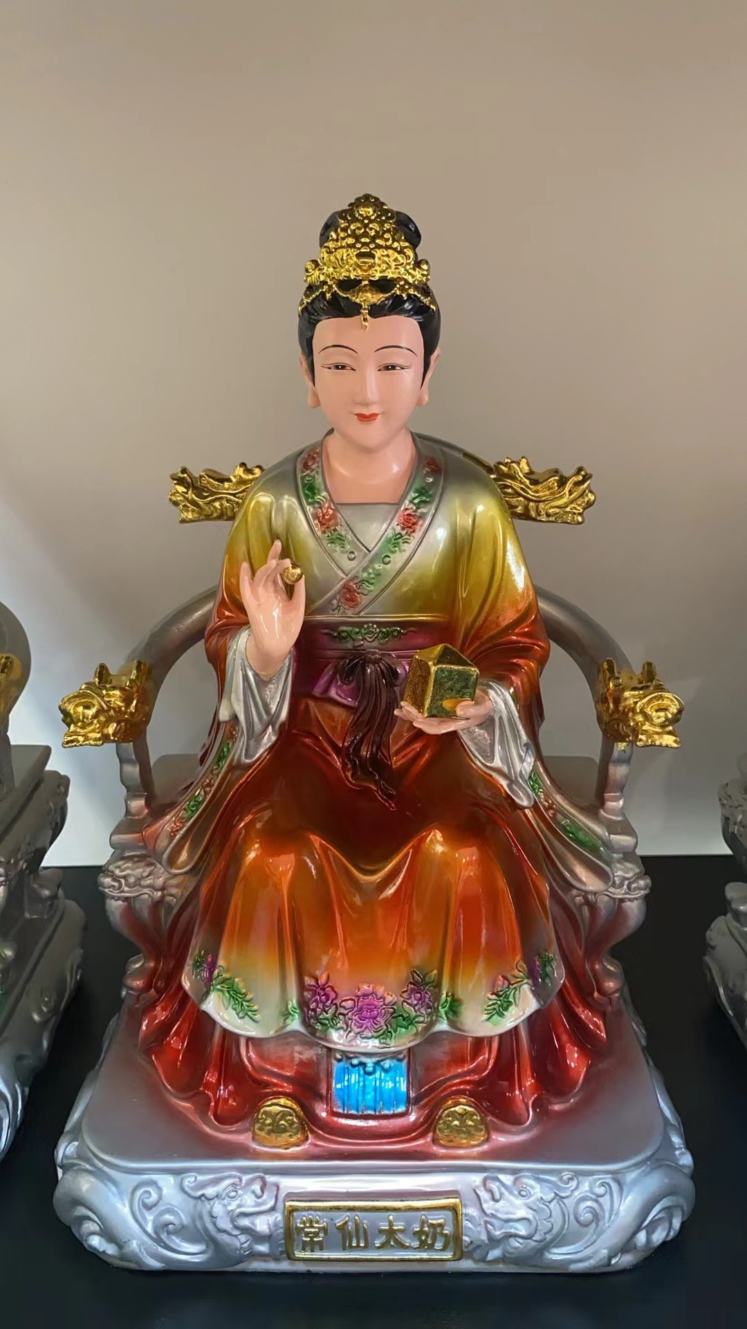 12寸树脂彩绘东北四大家族常家太奶神像
