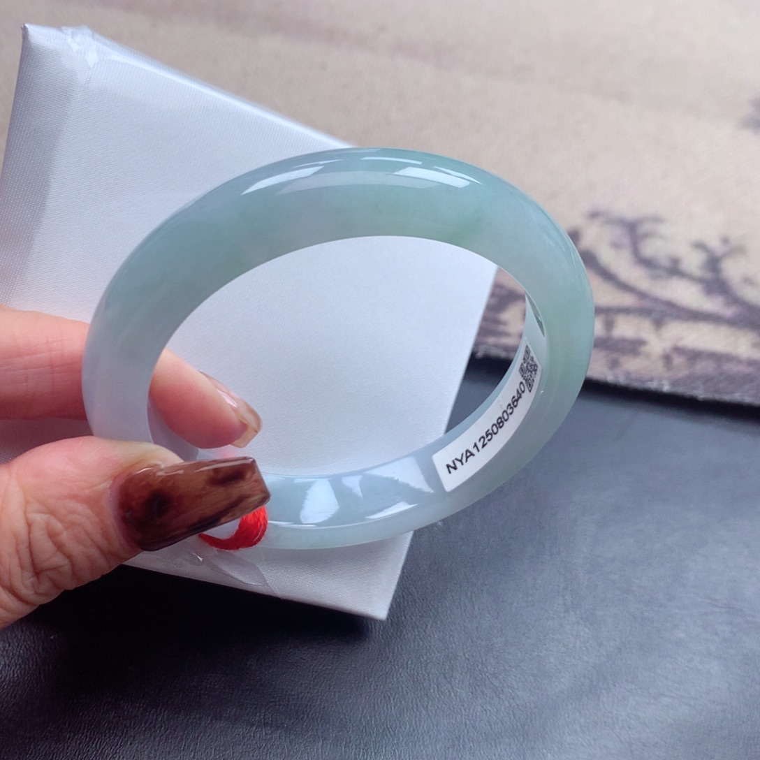 未镶嵌手镯翡翠缅甸翡翠手镯