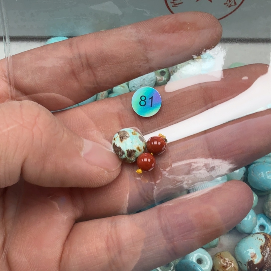 南红玛瑙未镶嵌珠宝奇石