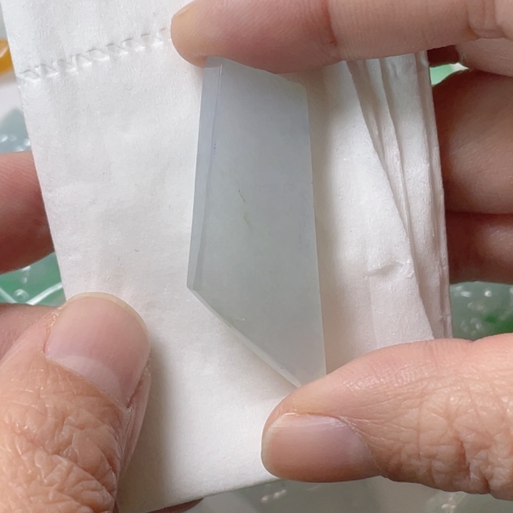 定制翡翠未镶嵌包工