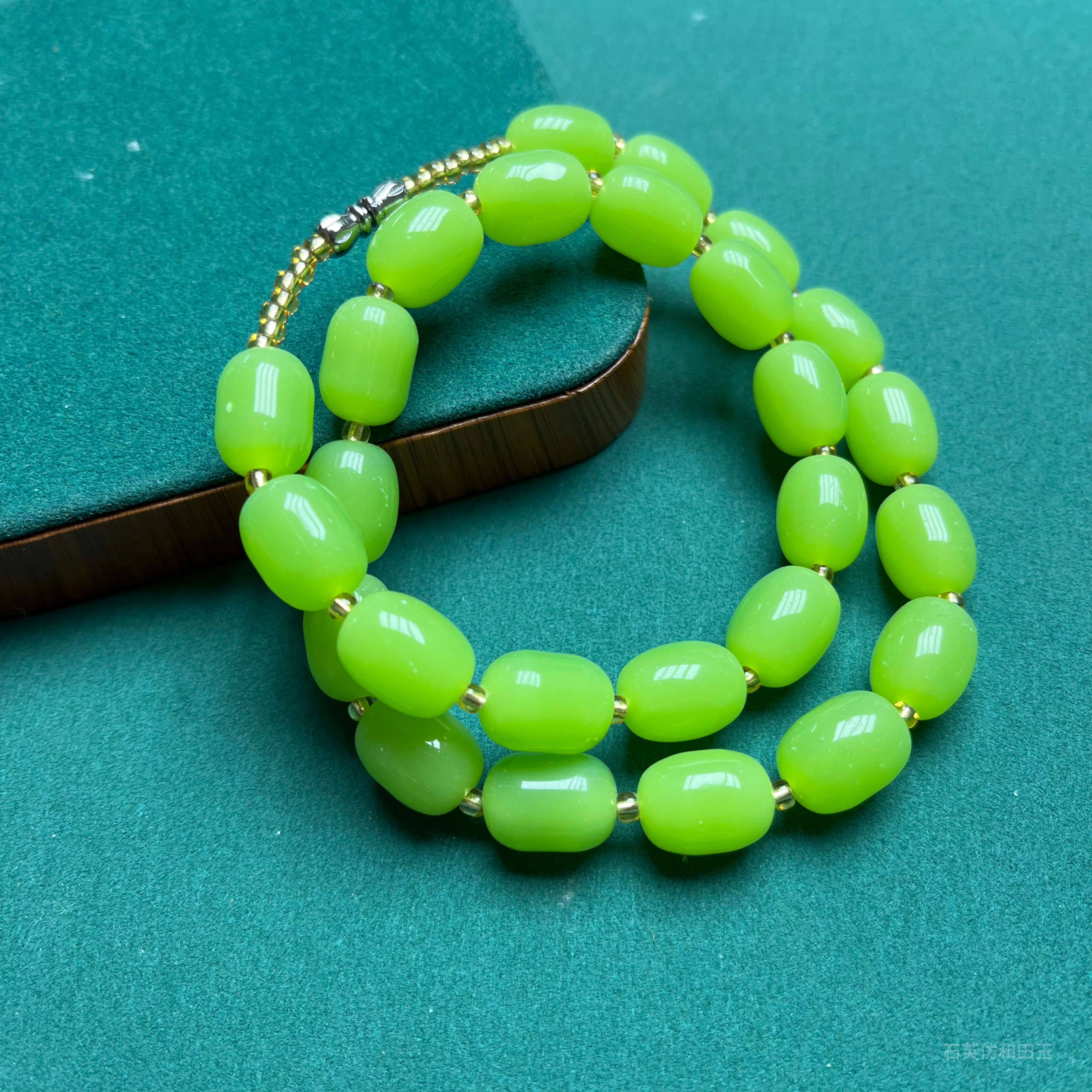 A1400和田玉苹果绿项链