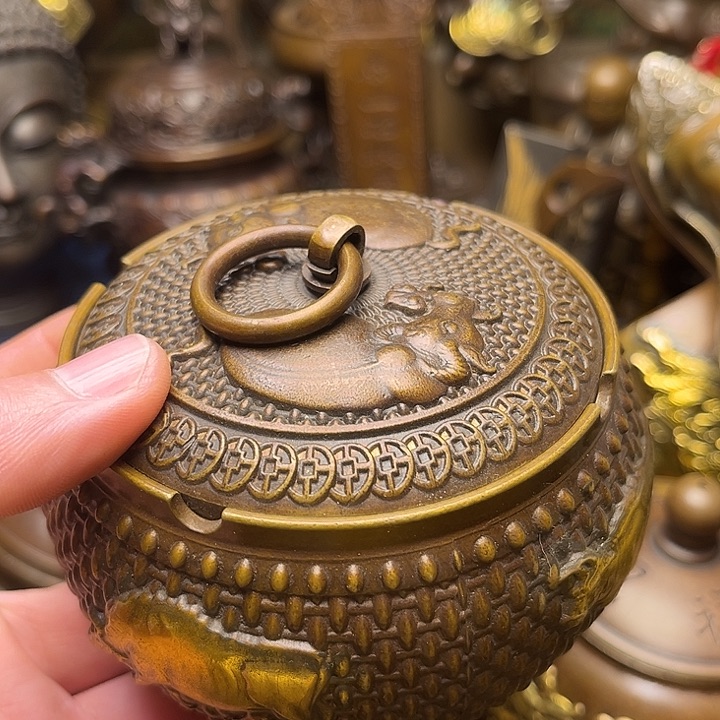 精美铜器批发档口