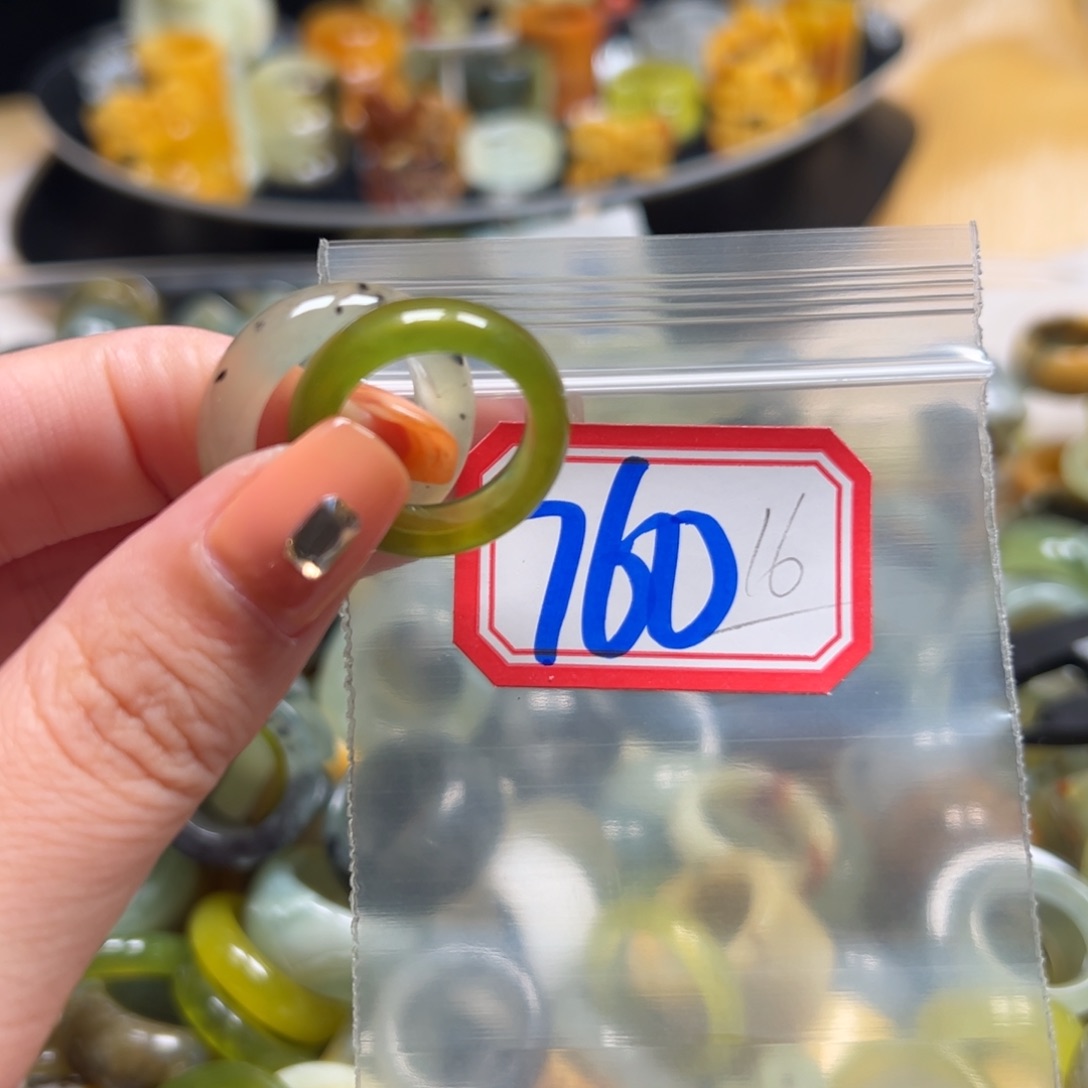 图***雅蛇纹石玉未镶嵌戒指