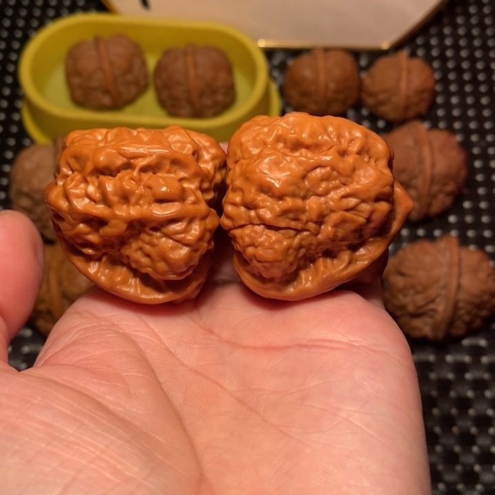 飞***去文玩核桃把件四开八腿三角箭毒蛙王