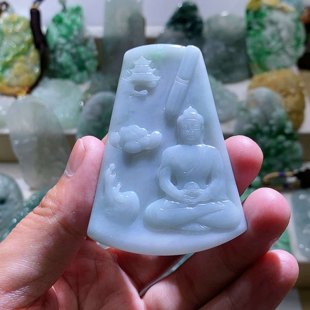 【闪购商品】翡翠颈饰未镶嵌大日